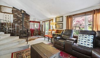 648 Plymouth St, Abington, MA 02351