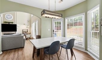 374 Ivy Glen Cir, Avondale Estates, GA 30002