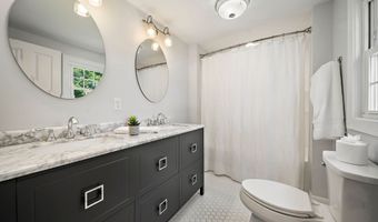 21 Oakwood Mnr, Cromwell, CT 06416