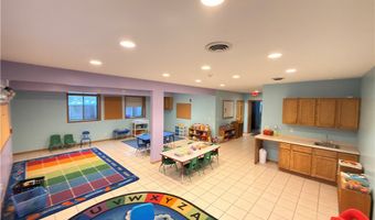 2328 N Hillcrest Pkwy, Altoona, WI 54720