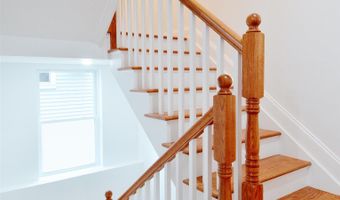 92 W 6TH St, Bayonne, NJ 07002