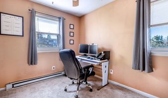4 Nicholas St, Danbury, CT 06810