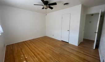 305 MADISON St NE, Albuquerque, NM 87108