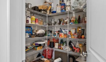 940 Treeline Dr, Algonquin, IL 60102