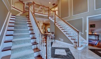 8 Meeting Rock Dr, Atkinson, NH 03811