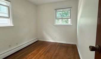 696 AVENUE E Floor 1, Bayonne, NJ 07002