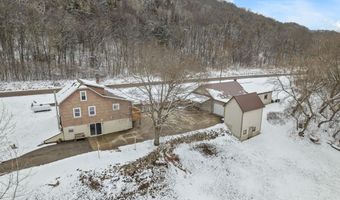 S2232 State Road 35, Alma, WI 54610