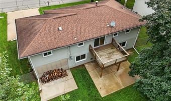 413 E 5th St, Anamosa, IA 52205