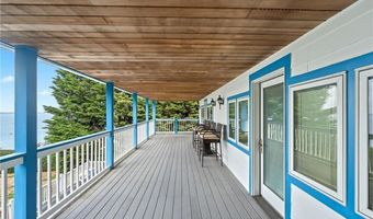 161 Seaside Dr, Jamestown, RI 02835