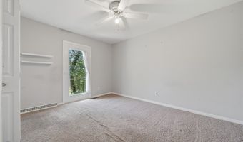 824 S Chillicothe Rd 2, Aurora, OH 44202