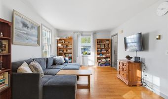 81 Sprague Ave, East Providence, RI 02915