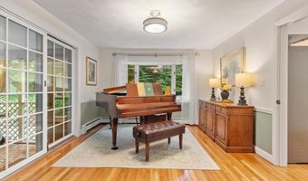 5 Myrtle Dr, Acton, MA 01720