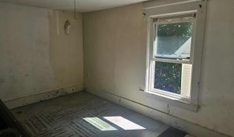 71 Boothby St, Augusta, ME 04330