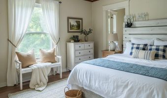 517 W 3rd St, Anderson, MO 64831