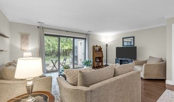 223 Perth Hill Ct, Aberdeen Twp., NJ 07747