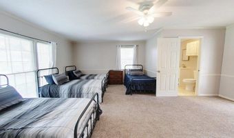 1402 Pineland Dr, Bainbridge, GA 39819
