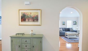 16 Amberwood Ct, Bourne, MA 02532