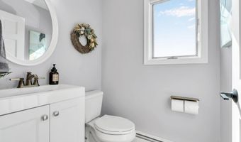 20 Dune Dr, Bayville, NJ 08721