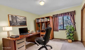 7910 Academy Trl NE, Albuquerque, NM 87109