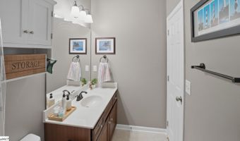 191 Gossamer Dr, Boiling Springs, SC 29316