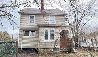 2016 13th St SW, Akron, OH 44314