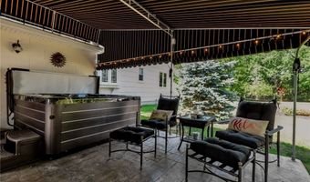 230 Schimwood Ct, Amherst, NY 14068