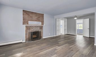 6 Briarwood Rd, Albany, NY 12211