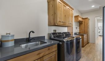 21620 W Buckwheat Ln, Congress, AZ 85332