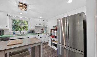 18 Vernon St, Ayer, MA 01432