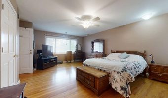 229 E Jefferson St, Arcola, IL 61910