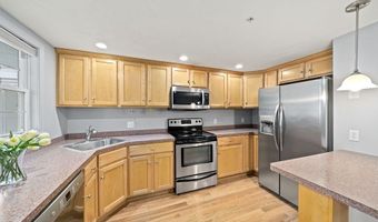 305 Rembrandt Way 305, Abington, MA 02351