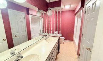 1975 Pine Lake Dr, Arab, AL 35016