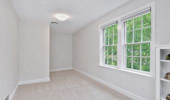 277 Franklin St Ext, Danbury, CT 06811