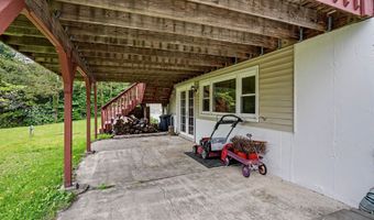 13 Governors Ln, Bethel, CT 06801