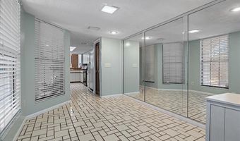 314 8TH St A, Atlantic Beach, FL 32233