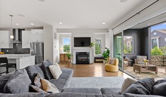 20305 SAVIN HILL Dr, Ashburn, VA 20147