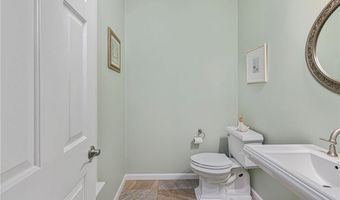 212 Orchard Woods Dr, North Kingstown, RI 02874