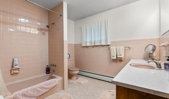 355 W Avon Rd, Avon, CT 06001