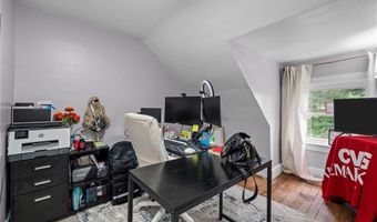 49 Arnold St, East Providence, RI 02915