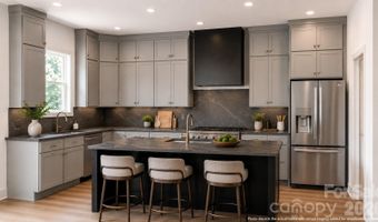 2621 Springway Dr, Charlotte, NC 28205