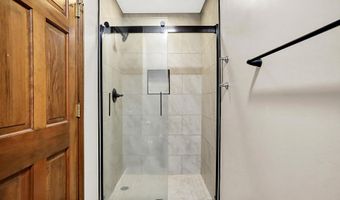 9015 Admirals Pointe Dr, Indianapolis, IN 46236