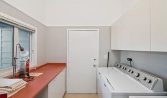 747 Peninsula Ct, Ann Arbor, MI 48105