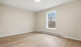 45 Tamarack Ter, Albrightsville, PA 18210