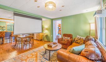 127 Jonestown Rd, Asheville, NC 28804