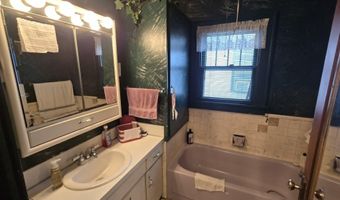 714 N 10th St, Beatrice, NE 68310