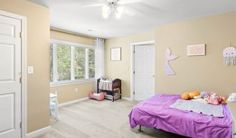 9 Hubbard Rd, Amherst, NH 03031