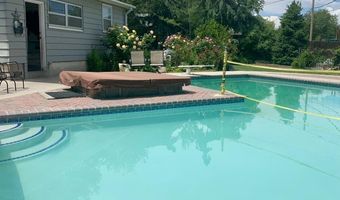 1917 Arthur St, Caldwell, ID 83605