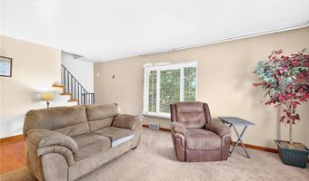 3 Solar Dr, Ambridge, PA 15003