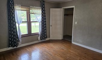 830 S Park Ave, Aurora, MO 65605