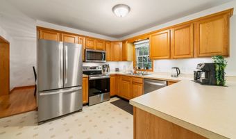 195 Crane Hollow Rd, Bethlehem, CT 06751
